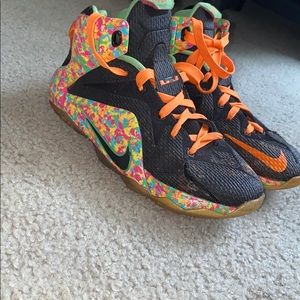 Rare size 5Y lebron 12 fruity pebbles